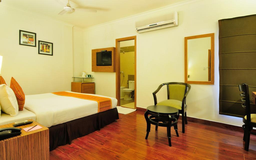 Crossroads Hotel Gurgaon Eksteriør billede