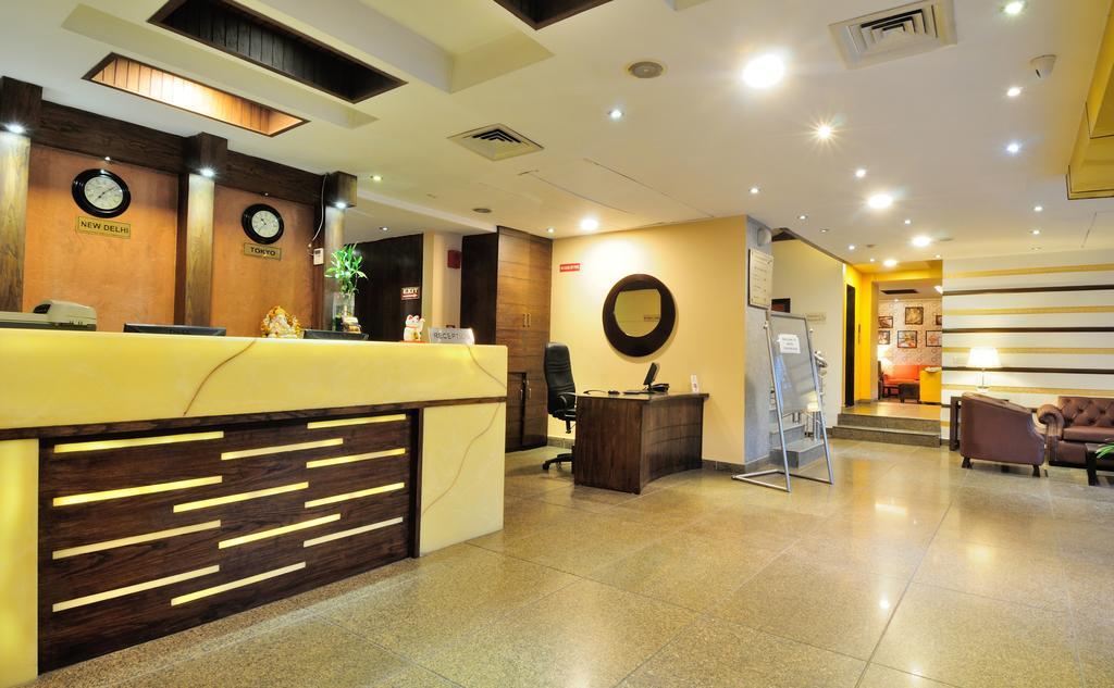 Crossroads Hotel Gurgaon Eksteriør billede