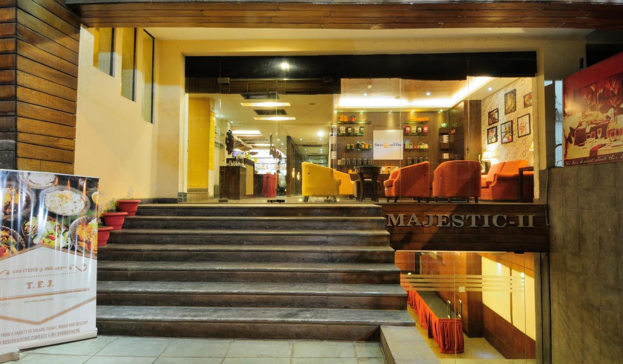 Crossroads Hotel Gurgaon Eksteriør billede