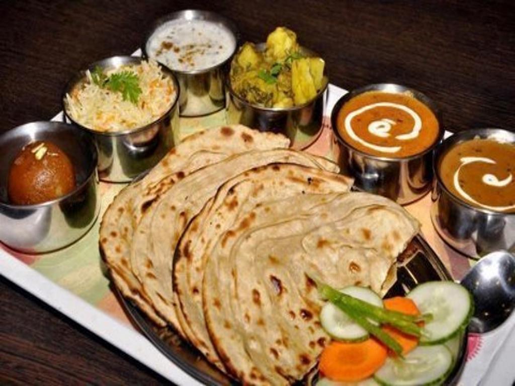Crossroads Hotel Gurgaon Eksteriør billede